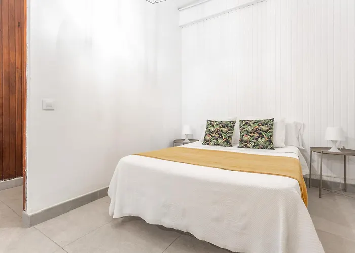 Estudio Centrico Cruz *